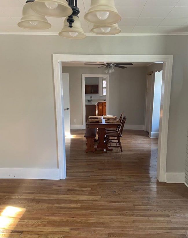 Building Photo - Beautiful 4 Bedroom, 1.5 Bath Colonial Style Home in Central York Schools!