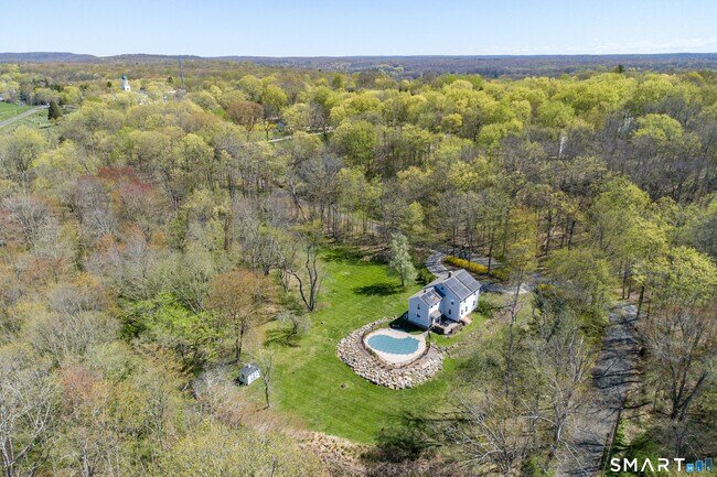 Building Photo - 50 Ledge Hill Rd