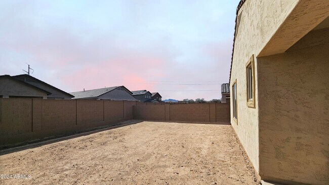 Building Photo - 6951 W Pedro Ln