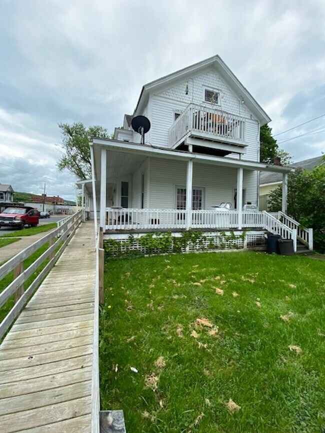 Primary Photo - 56 Amm St