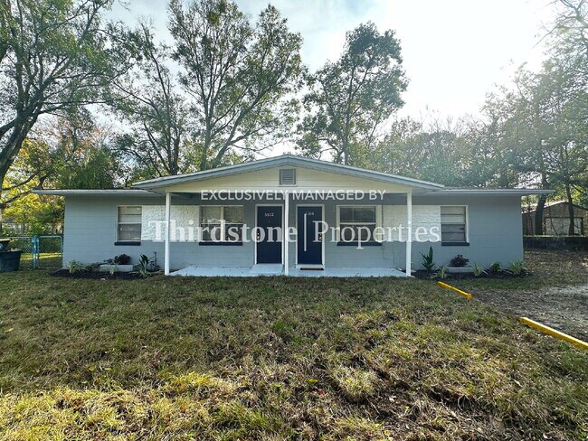 Building Photo - 5504 Plymouth St