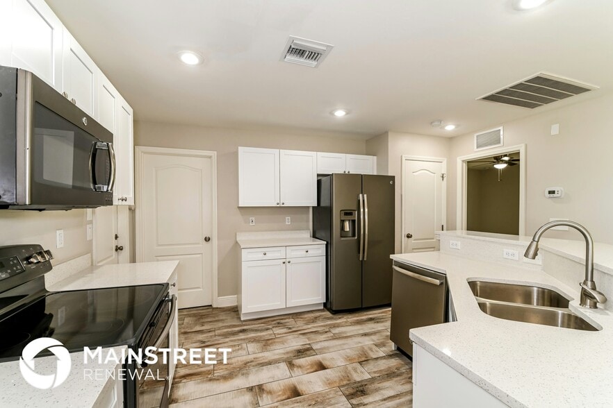 Building Photo - 3303 NW Juanita Pl