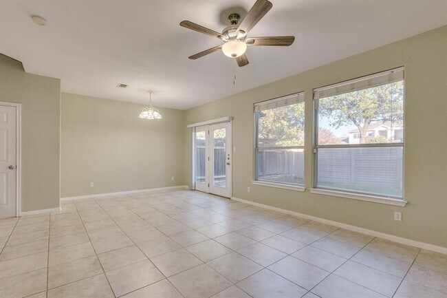 Building Photo - 2100 Pipers Field Dr