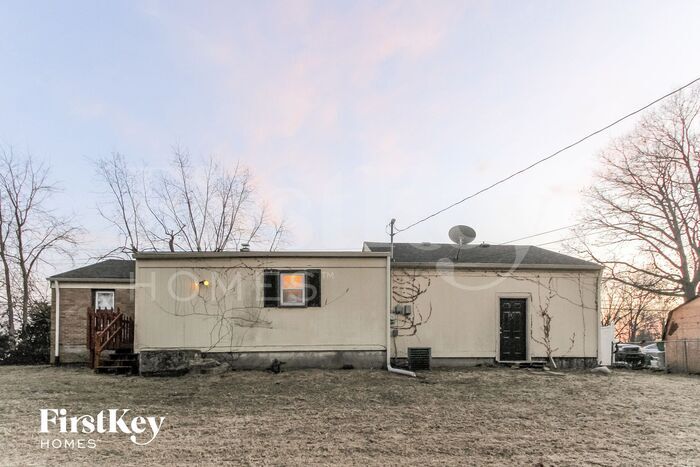 Building Photo - 6630 W 10th St