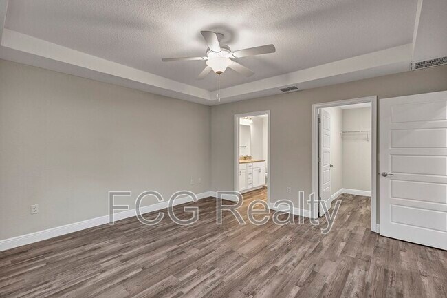 Building Photo - 4 Locust Drive Trail