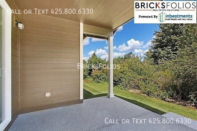 Building Photo - Lacey Living Awaits You – Comfort and Styl...