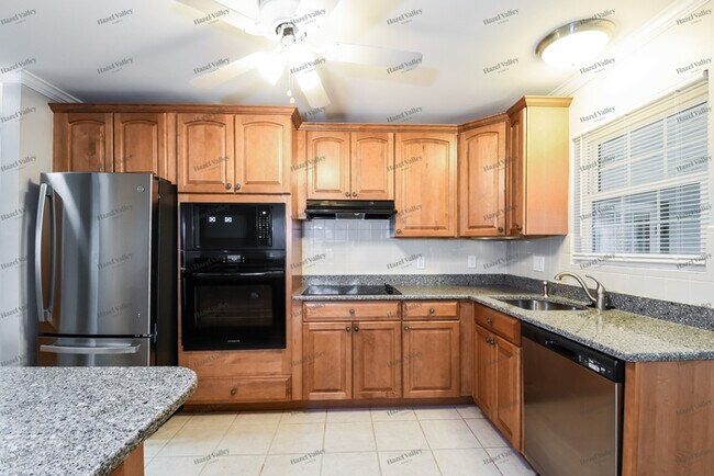 Building Photo - 1060 Preakness Ln