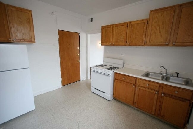 Floorplan - 925 East 46th Street