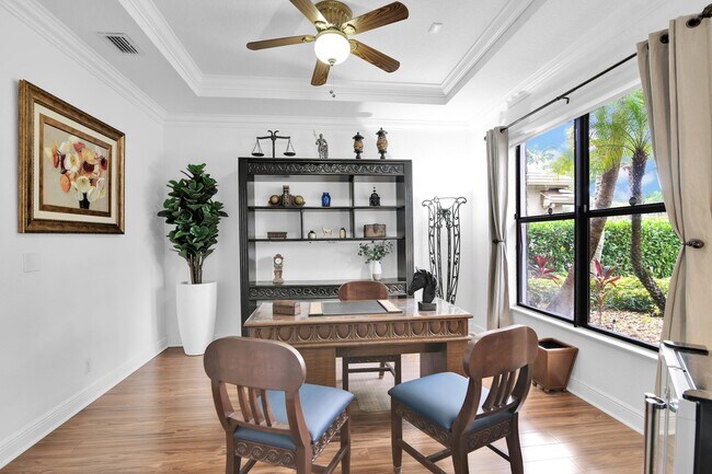 Building Photo - 10703 Versailles Blvd