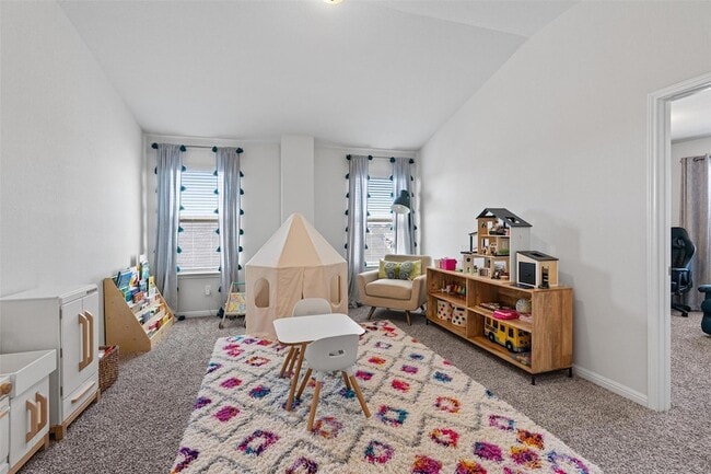 Building Photo - 137 Red Sun Dr