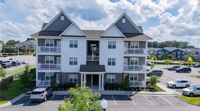 Building Photo - 1733 Dromolin Dr