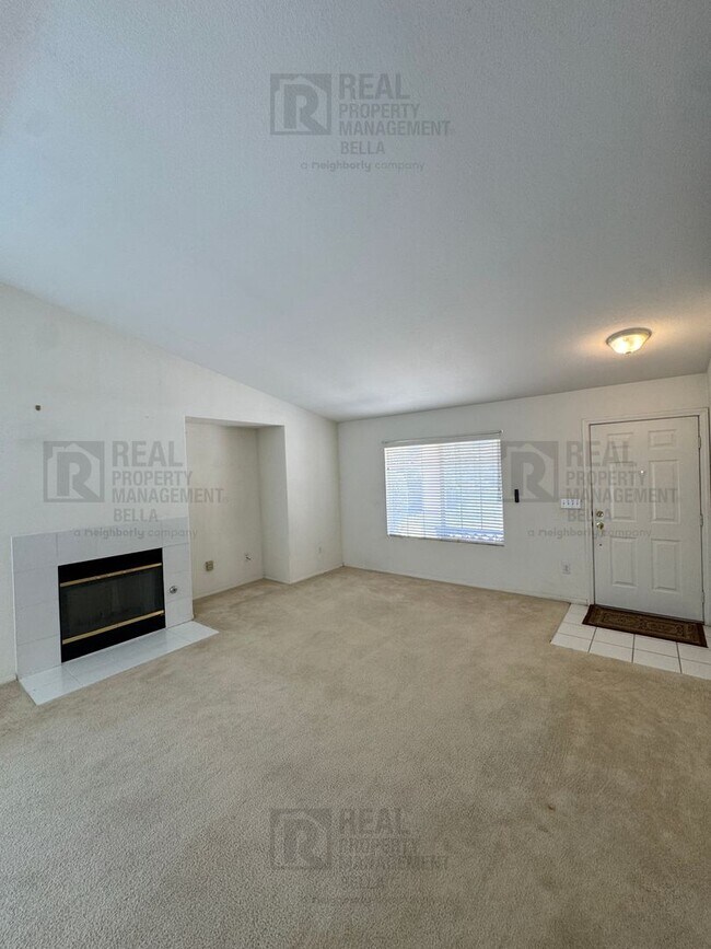 Building Photo - Charming 3 Bedroom, 2 Bathroom Home in Hemet
