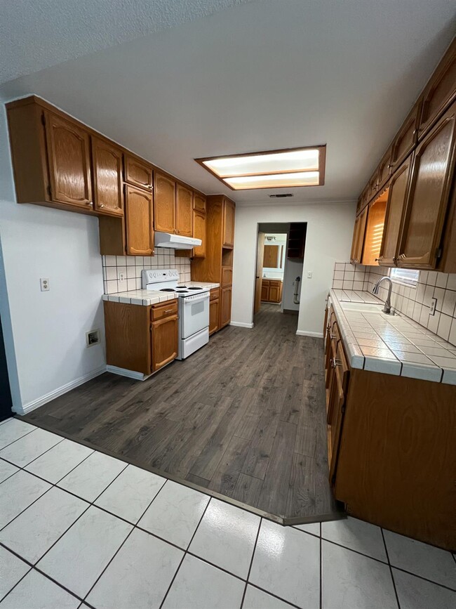 Building Photo - 17495 Melba Dr E