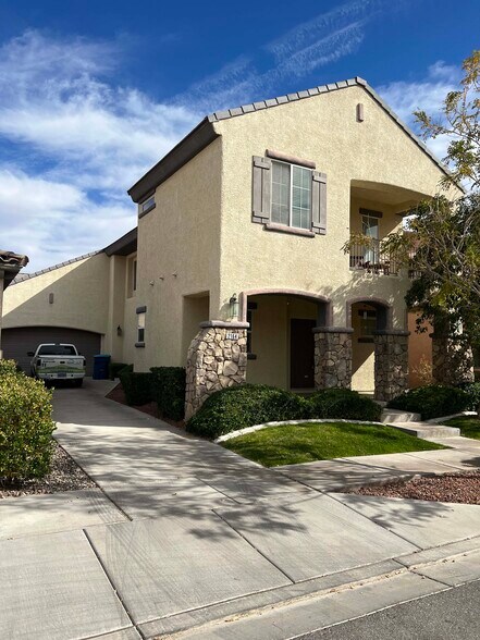 Building Photo - 2164 Lone Desert St