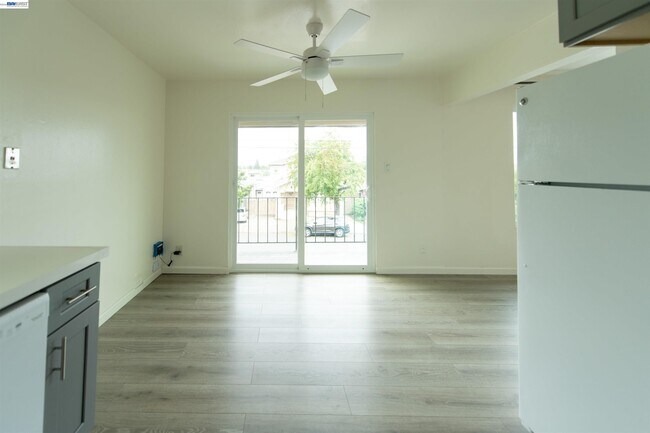 Building Photo - 3639 Patterson Ave