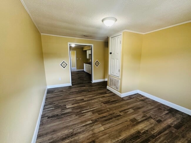 Building Photo - 4924 Dr L D Chapman St