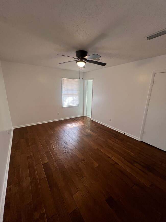 Building Photo - Available April!