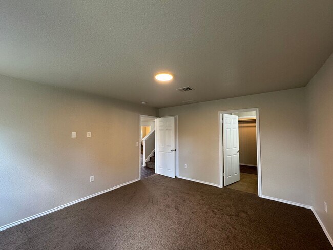 Building Photo - 4-Bedroom Home in Mission Del Lago – Historic South San Antonio