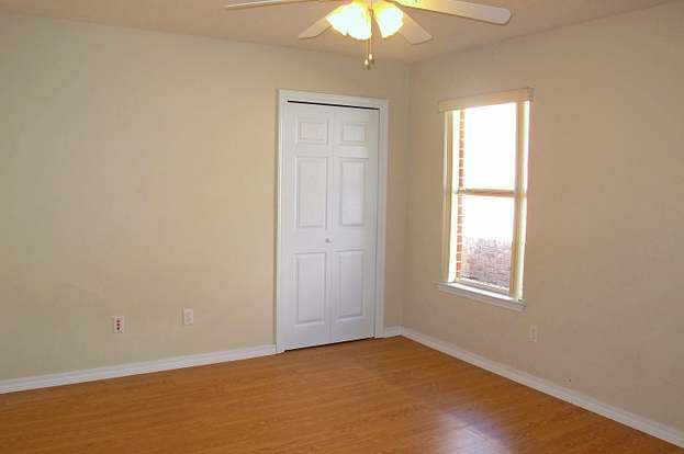 Building Photo - 4150 Oak Pointe Dr