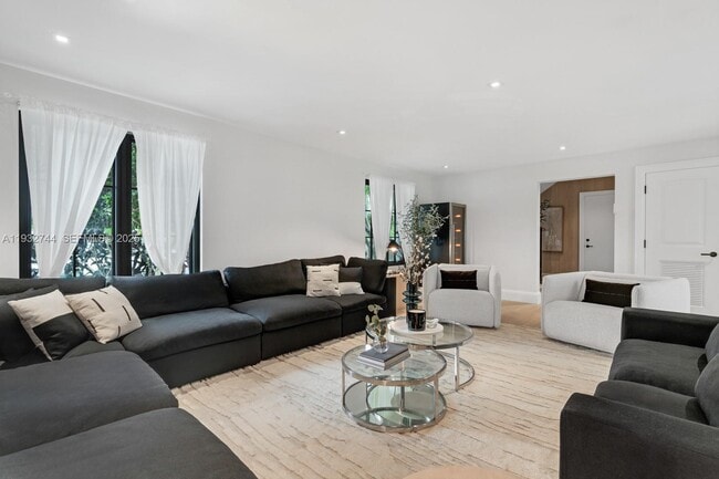 Building Photo - 115 Ocean Blvd