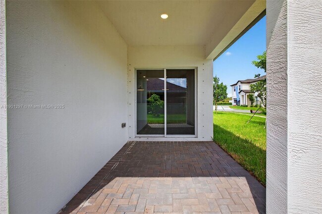 Building Photo - 301 Silver Sands Ln
