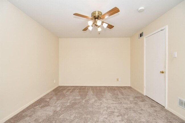 Building Photo - 9021 Gaylord Dr