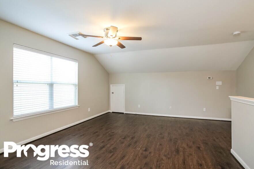 Building Photo - 17243 Lafayette Hollow Ln