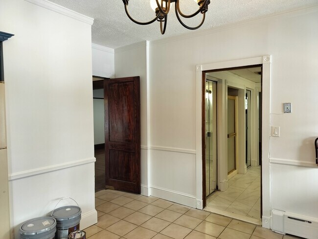 Building Photo - 255 Stockton St