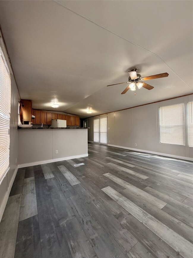 Building Photo - 14331 Greenville St