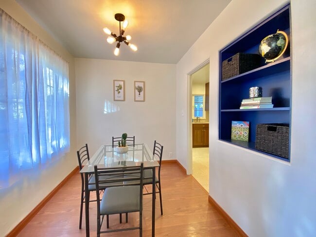 Building Photo - 710 W Palo Verde Dr