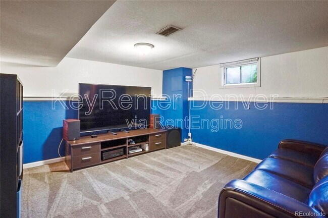 Building Photo - 2805 Fenton St