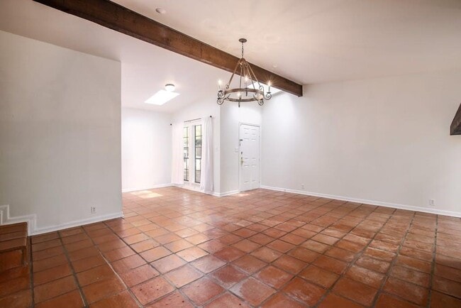 Building Photo - 2909 Windsor Rd