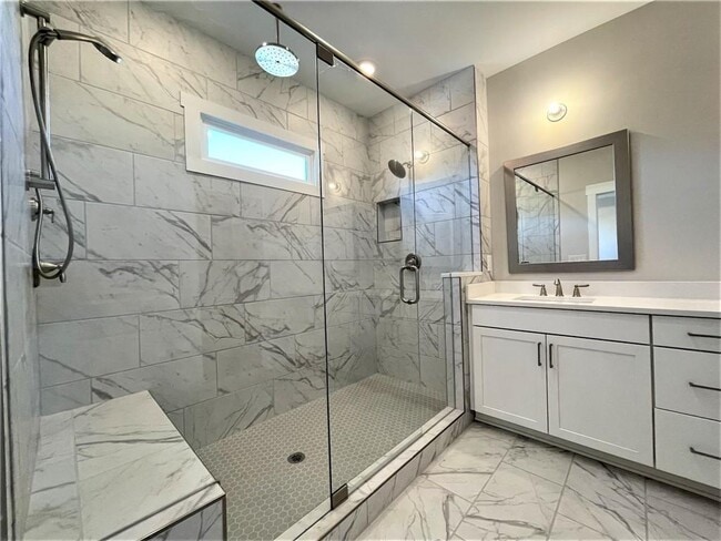 Building Photo - 892 Mayfield Rd