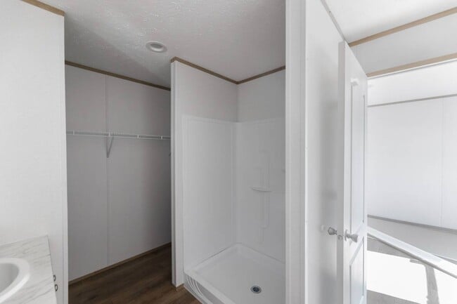 Building Photo - 575 Payne Creek Est