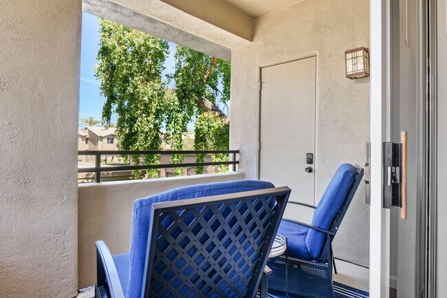 Building Photo - Remodeled one bed one bath Kierland Condo