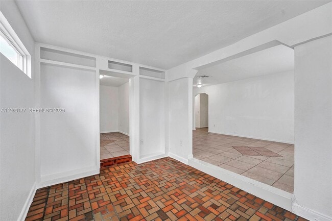 Building Photo - 2811 SW 3rd St