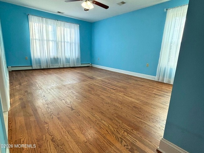 Building Photo - 16 Maryland Ave