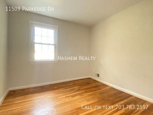 Building Photo - 11509 Parkedge Dr