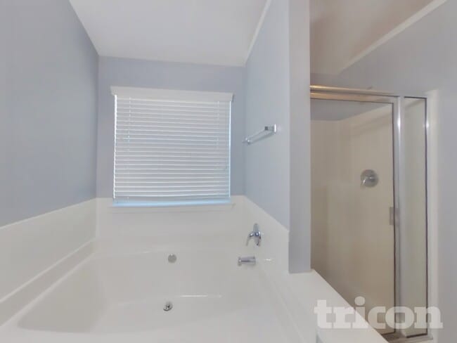 Building Photo - 202 Stephens Mill Dr