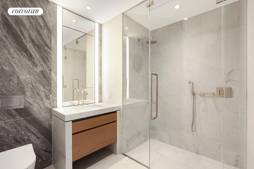 Building Photo - 555 W 22nd St