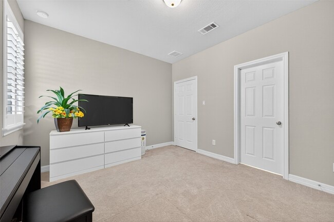 Building Photo - 2726 Tumlinson Dr