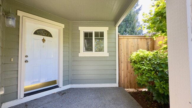 Building Photo - Tumwater 3 Bedroom plus Loft in Desirable ...