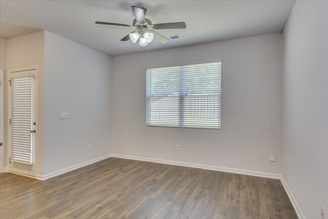 Building Photo - 846 Quaint Parish Cir