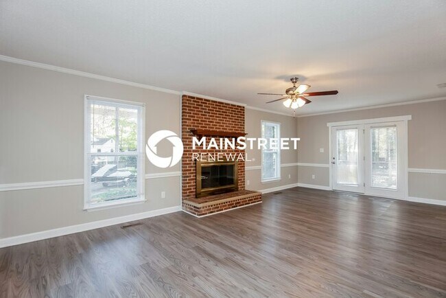 Building Photo - 3 Bedroom Pet-Friendly Home in Cornelius, NC with Main Street Renewal