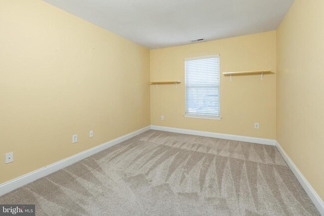 Building Photo - 27 Zion Dr