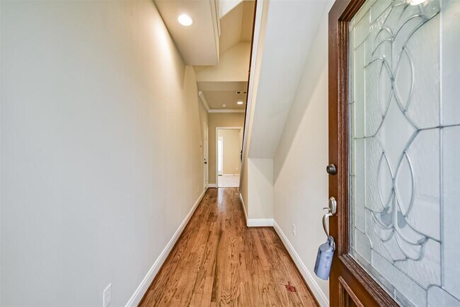 Building Photo - 1117 St Agnes St