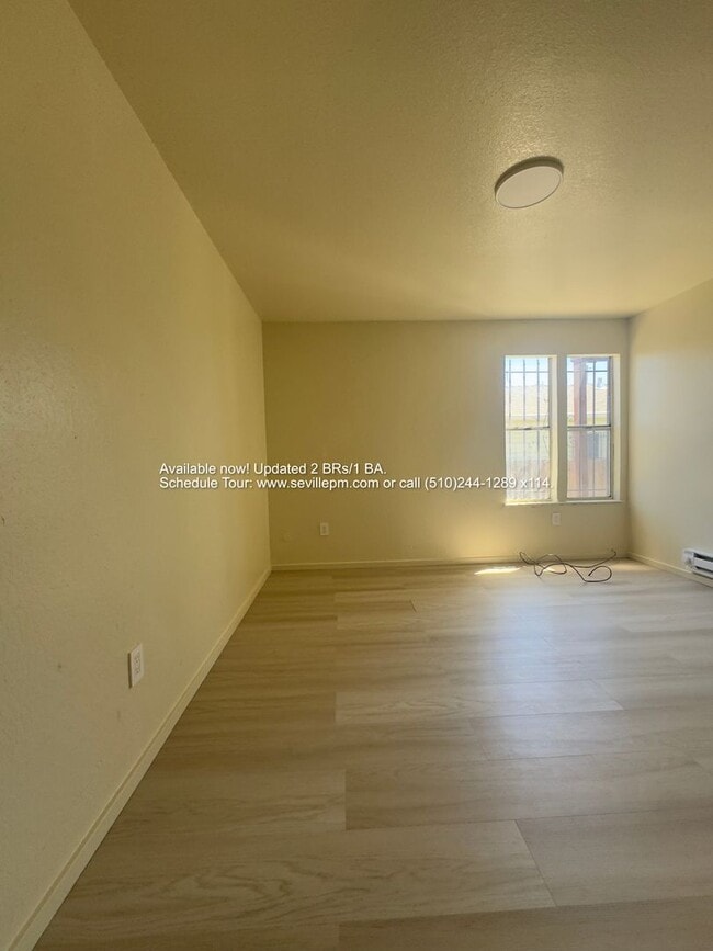 Building Photo - 5438 Holland St