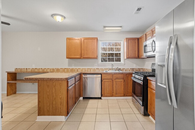 Building Photo - 101 Stoneham Dr