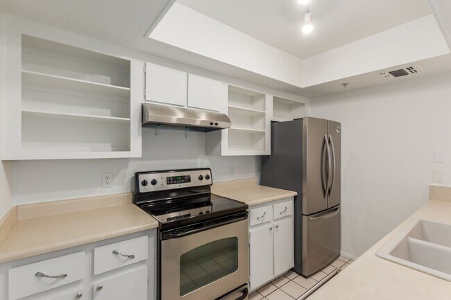 Building Photo - New Rental Listing in Scottsdale Springs C...