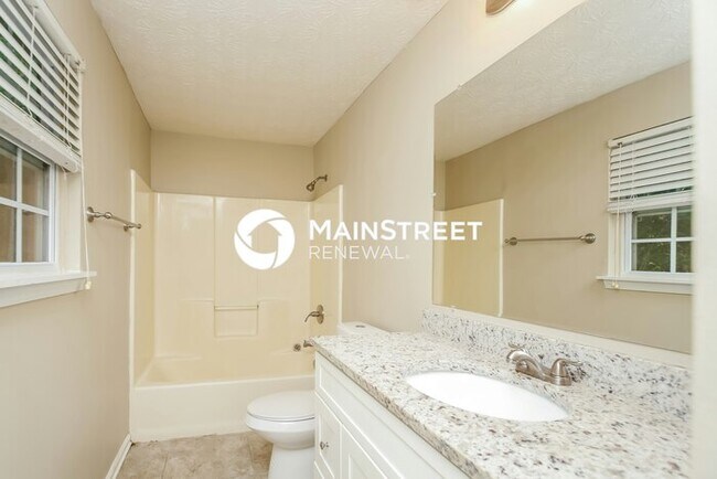 Building Photo - 3 Bedroom Pet-Friendly Home in Douglasville, GA with Main Street Renewal